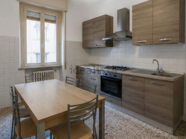 Appartamento in affitto di 85 m² in Via Giuseppe Zamboni