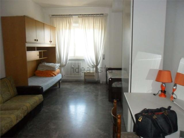 Appartamento in affitto di 85 m² in Via Giuseppe Guerzoni