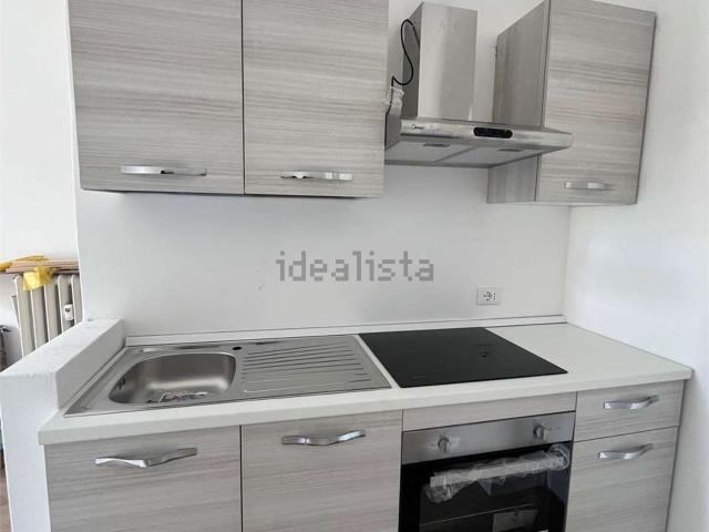 Appartamento in affitto di 85 m² in Via Mantova, 19