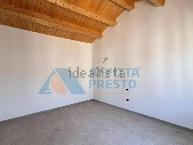 Appartamento in affitto di 85 m² in Via Massi