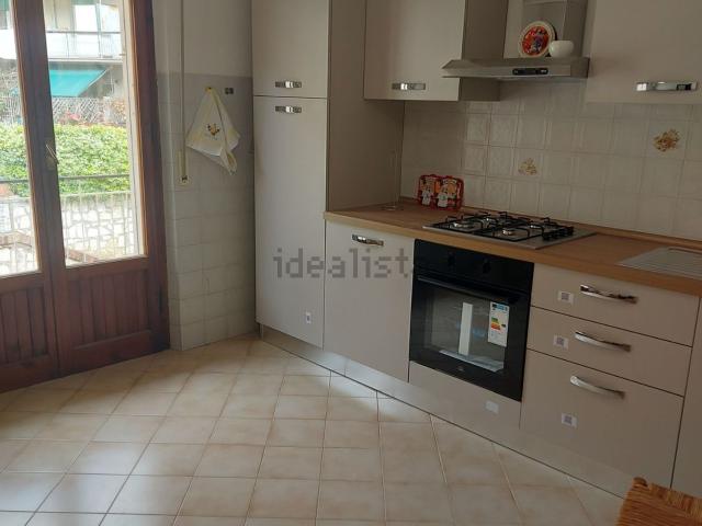 Appartamento in affitto di 85 m² in Via Mentana