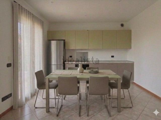 Appartamento in affitto di 85 m² in Via Roma, 22