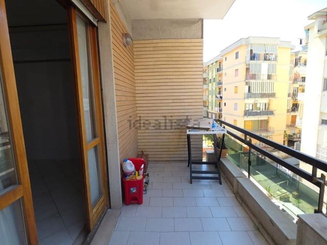 Appartamento in affitto di 85 m² in Via Roberto Murolo, 40