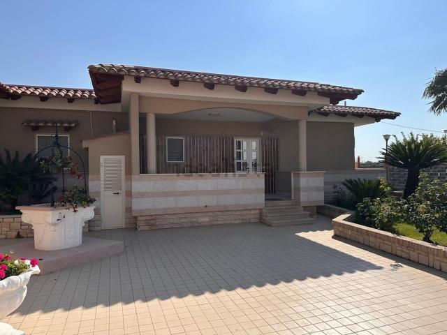 Appartamento in affitto di 85 m² in Via San Severo, 1