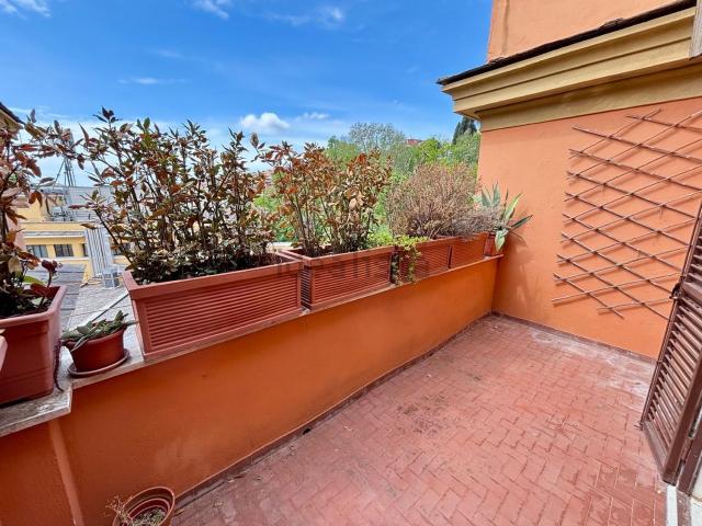 Appartamento in affitto di 85 m² in Viale Aurelio Saffi