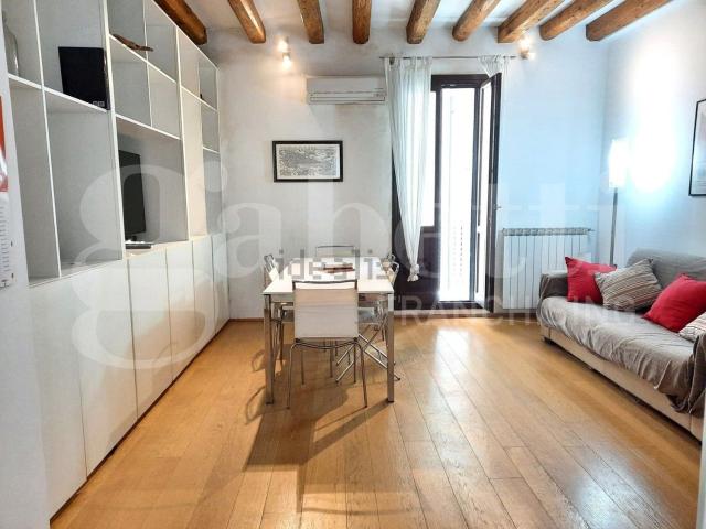 Appartamento in affitto di 85 m² in Calle del Volto