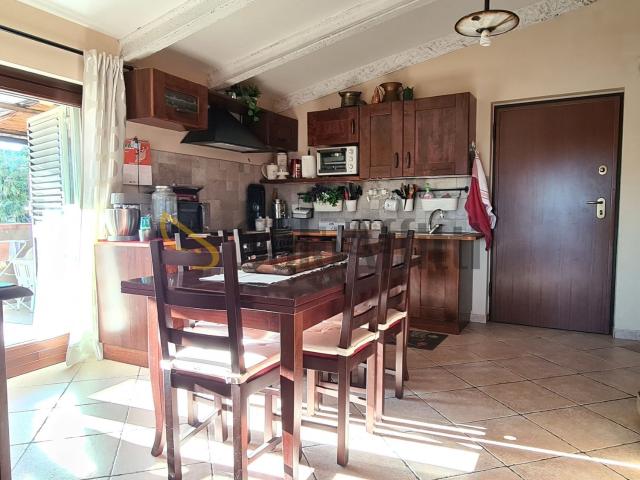 Appartamento in affitto di 86 m² in Via Verrotti