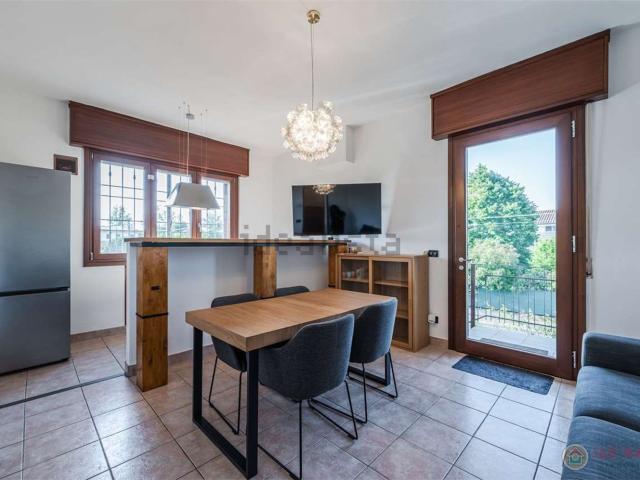 Appartamento in affitto di 86 m² in Via Benelli, 7