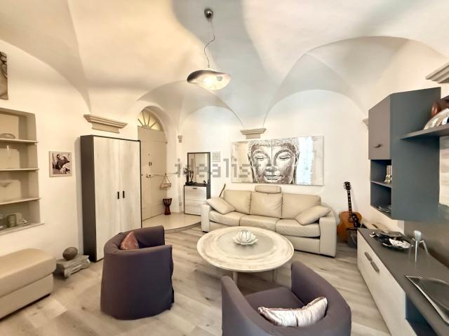 Appartamento in affitto di 86 m² in Via Felice Cascione