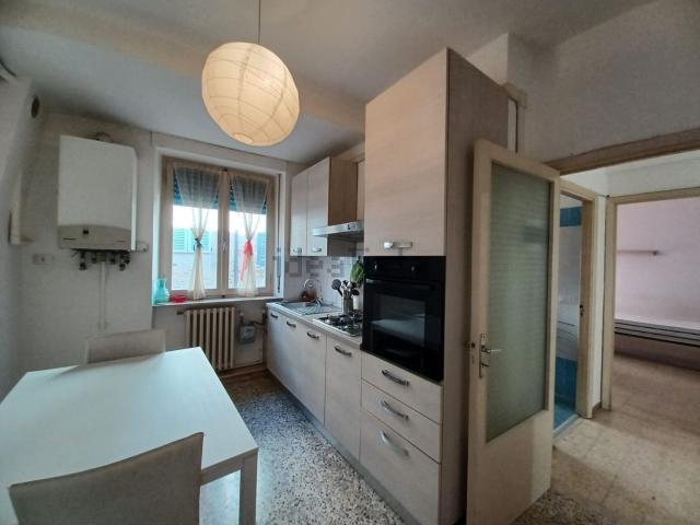 Appartamento in affitto di 86 m² in Via Francesco Crispi, 18