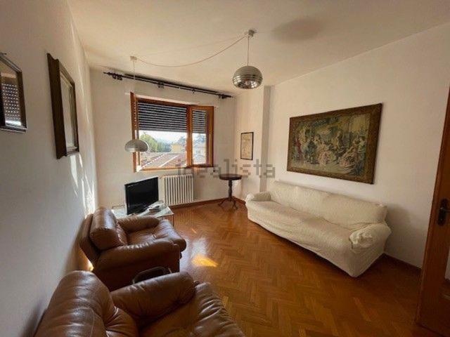 Appartamento in affitto di 86 m² in Viale Vittorio Veneto