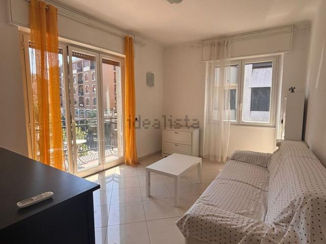 Appartamento in affitto di 88 m² in Via Cesare Battisti, 5