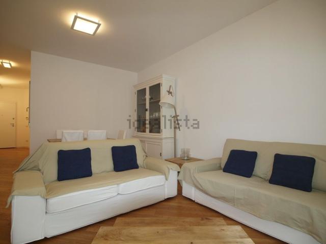 Appartamento in affitto di 88 m² in Via Giacomo Leopardi, 7
