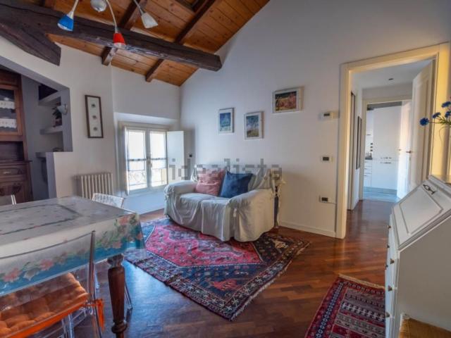 Appartamento in affitto di 88 m² in Via Giuseppe Massarenti
