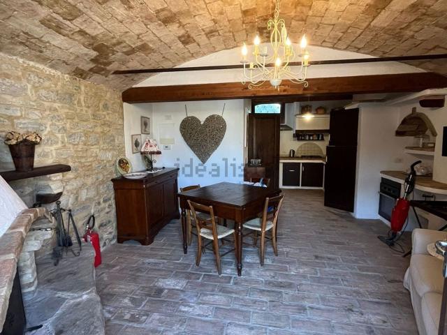 Appartamento in affitto di 89 m² in Località Molinelli, 16