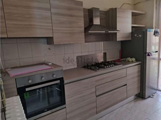 Appartamento in affitto di 89 m² in Via Val Trompia, 46