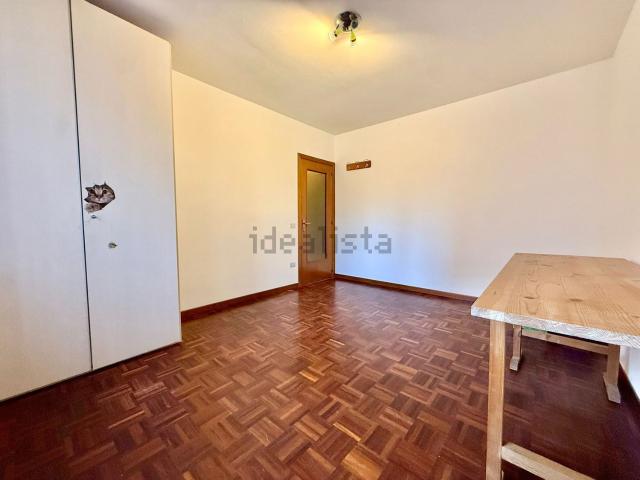 Appartamento in affitto di 89 m² in Via XXV Aprile, 41
