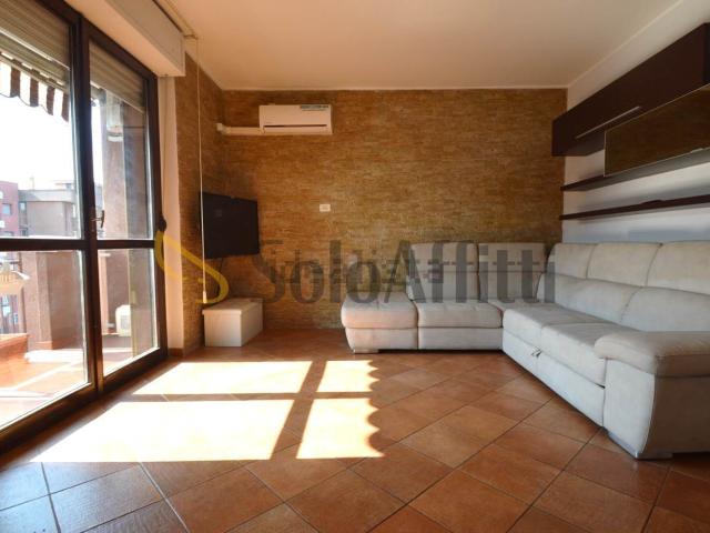 Appartamento in affitto di 89 m² in Via Alberelle, 21