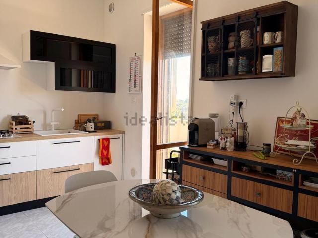 Appartamento in affitto di 89 m² in Via America