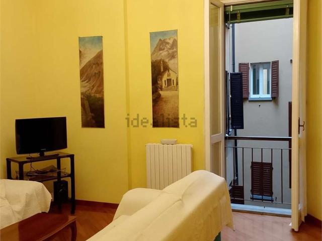 Appartamento in affitto di 89 m² in Via Cesare Battisti
