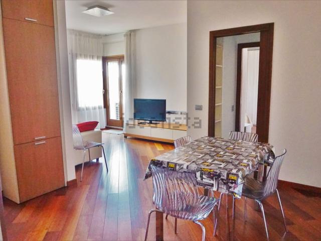 Appartamento in affitto di 89 m² in Via delle Forze Armate, 260