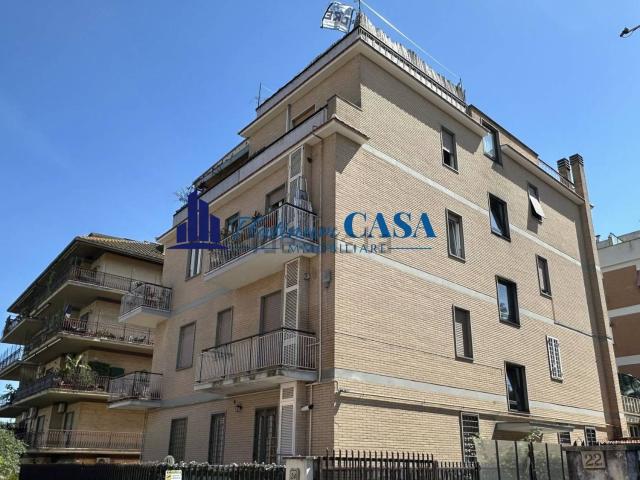Appartamento in affitto di 89 m² in Via Montasola, 24