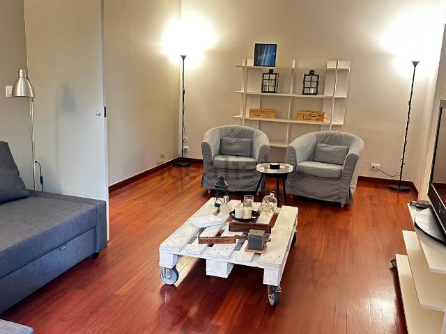 Appartamento in affitto di 89 m² in Via Santa Croce, 2