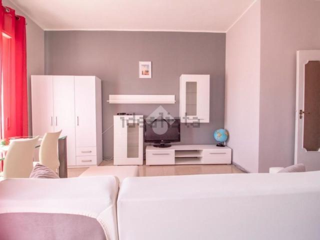 Appartamento in affitto di 93 m² in Via Antonino Calcagnadoro, 5