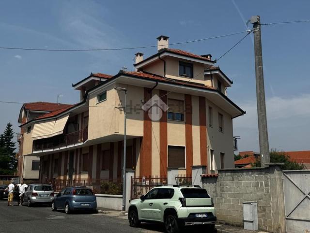 Appartamento in affitto di 93 m² in Via degli Orti, 8