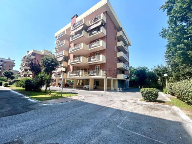 Appartamento in affitto di 93 m² in Via della Martinica, 165