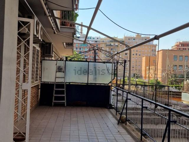 Appartamento in affitto di 93 m² in Via Fabio Numerio, 46