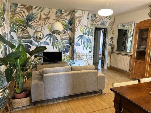 Appartamento in affitto di 90 m² in Borgo Palazzo, 85