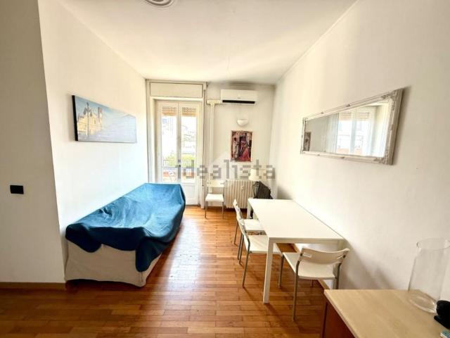 Appartamento in affitto di 90 m² in Corso Genova, 27