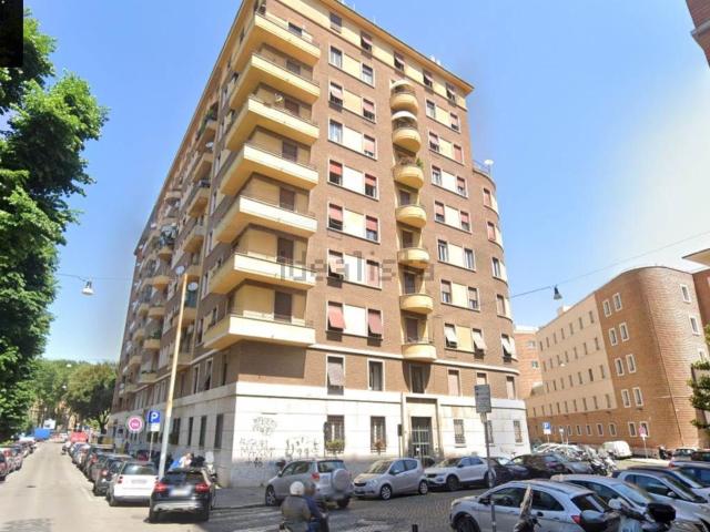 Appartamento in affitto di 90 m² in Largo Don Giuseppe Morosini, 2