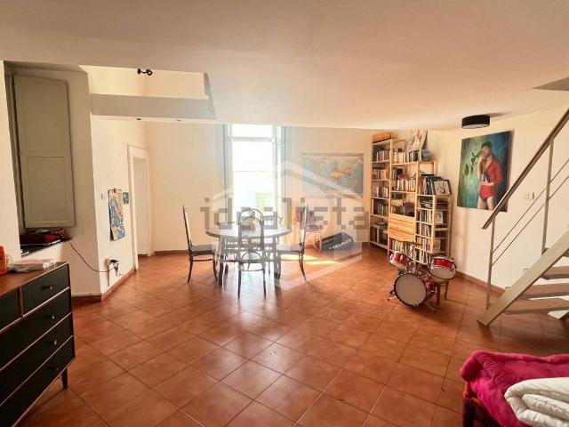 Appartamento in affitto di 90 m² in Vico dei Venti, 16