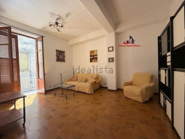 Appartamento in affitto di 90 m² in Via Tenente Gaspare Santoro