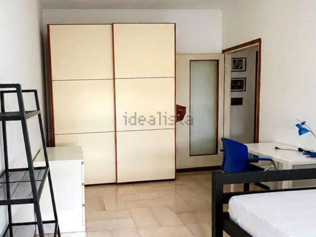 Appartamento in affitto di 90 m² in Via Teodosio, 23