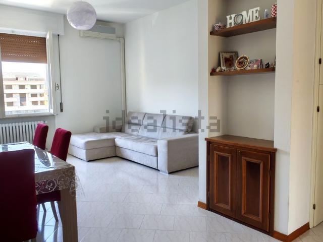 Appartamento in affitto di 90 m² in Via Vittorio Veneto