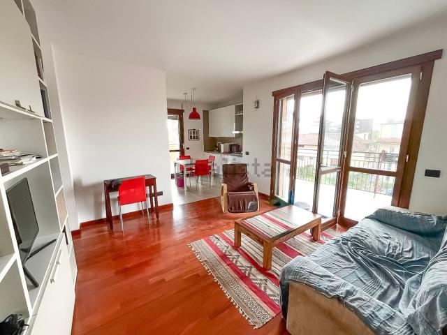 Appartamento in affitto di 90 m² in Via Vittorio Alfieri, 22