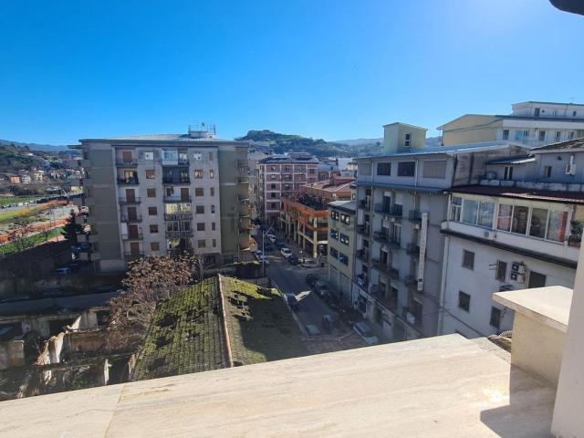 Appartamento in affitto di 90 m² in Via XXIV Maggio