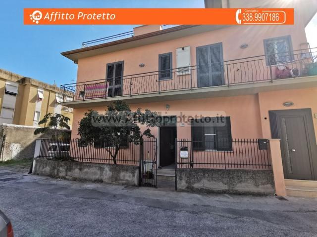 Appartamento in affitto di 90 m² in Via Adalgiso Ferrucci