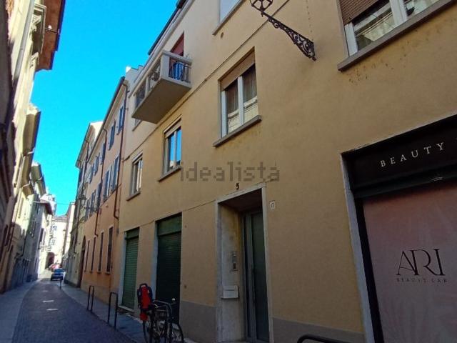 Appartamento in affitto di 90 m² in Via Alberto Piccaroli