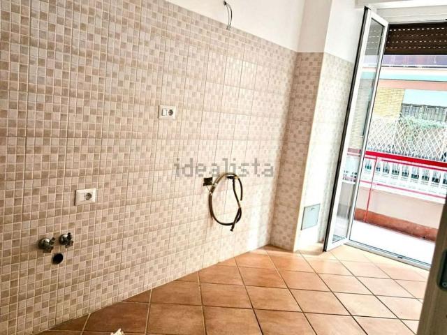 Appartamento in affitto di 90 m² in Via Alessandro Piola Caselli, 163