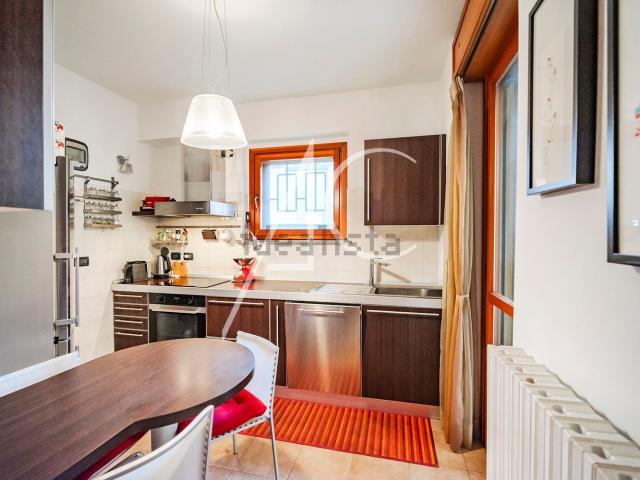 Appartamento in affitto di 90 m² in Via Andrea Maria Ampère, 100