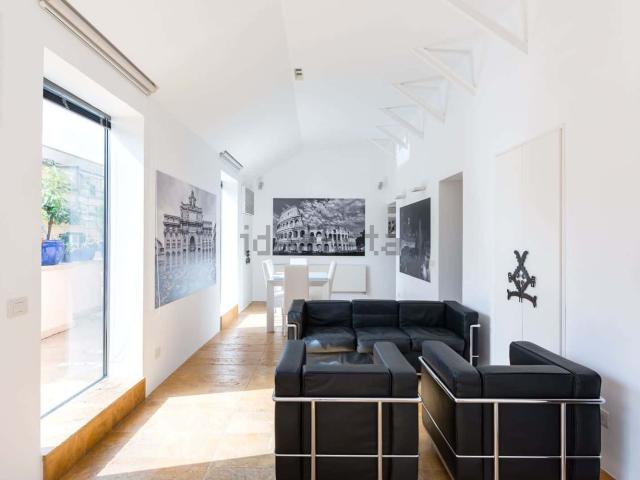 Appartamento in affitto di 90 m² in Via Baccina, 28