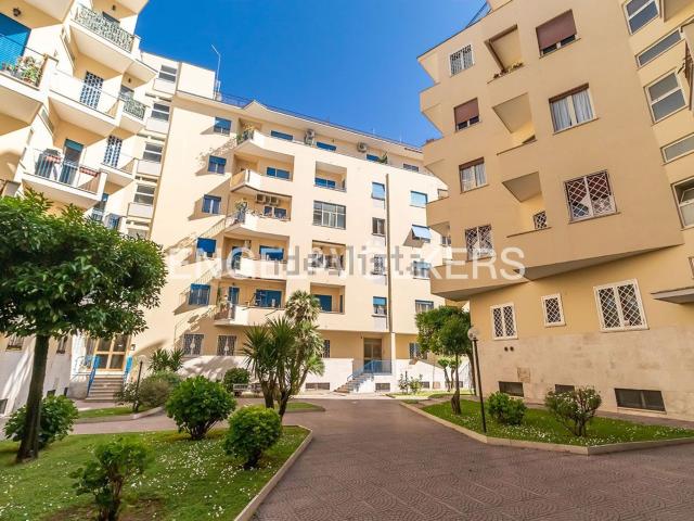 Appartamento in affitto di 90 m² in Via Baldassarre Castiglione