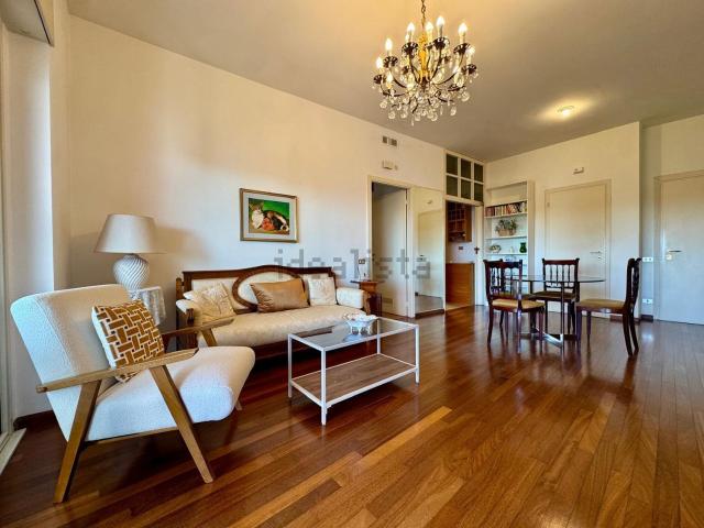 Appartamento in affitto di 90 m² in Via Benozzo Gozzoli