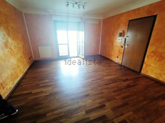 Appartamento in affitto di 90 m² in Via Bepi Romagnoni, 32