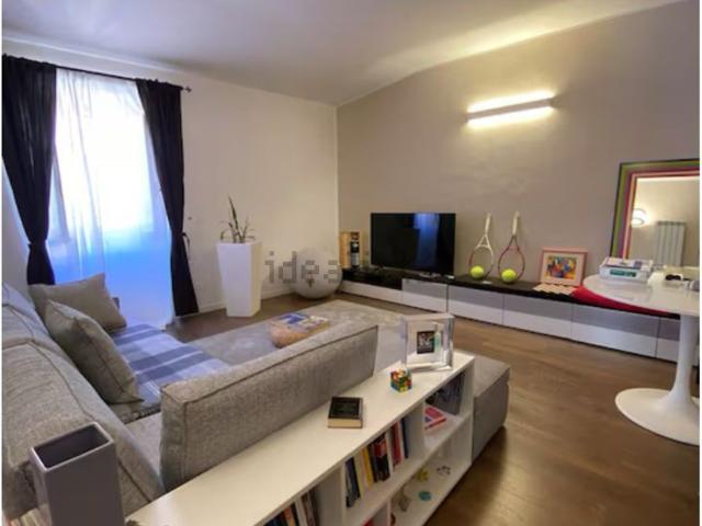 Appartamento in affitto di 90 m² in Via Castruccio, 16