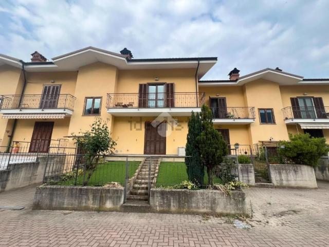 Appartamento in affitto di 90 m² in Via Circonvallazione, 41